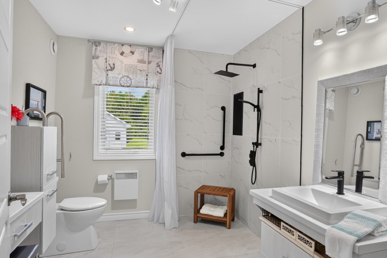 Salle de bains — 470, 11e Avenue, Saint-Tite, G0X3H0, Saint-Tite