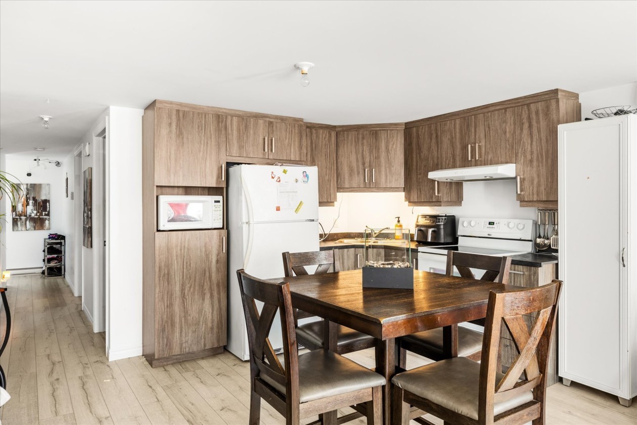 Salle à manger — 625 - 631 Av. de Grand-Mère, Shawinigan