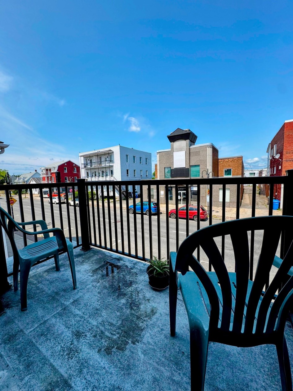Balcon — 625 - 631 Av. de Grand-Mère, Shawinigan
