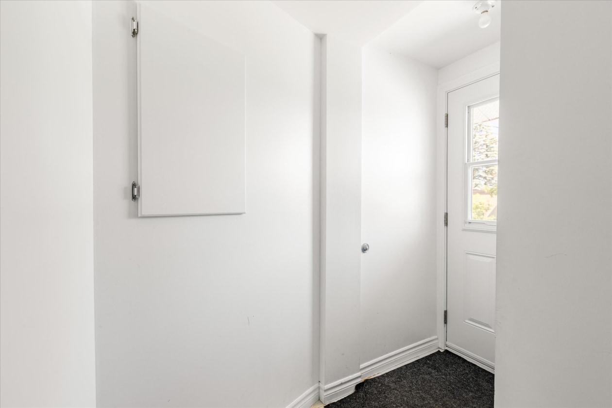 Hall d'entrée — 625 - 631 Av. de Grand-Mère, Shawinigan
