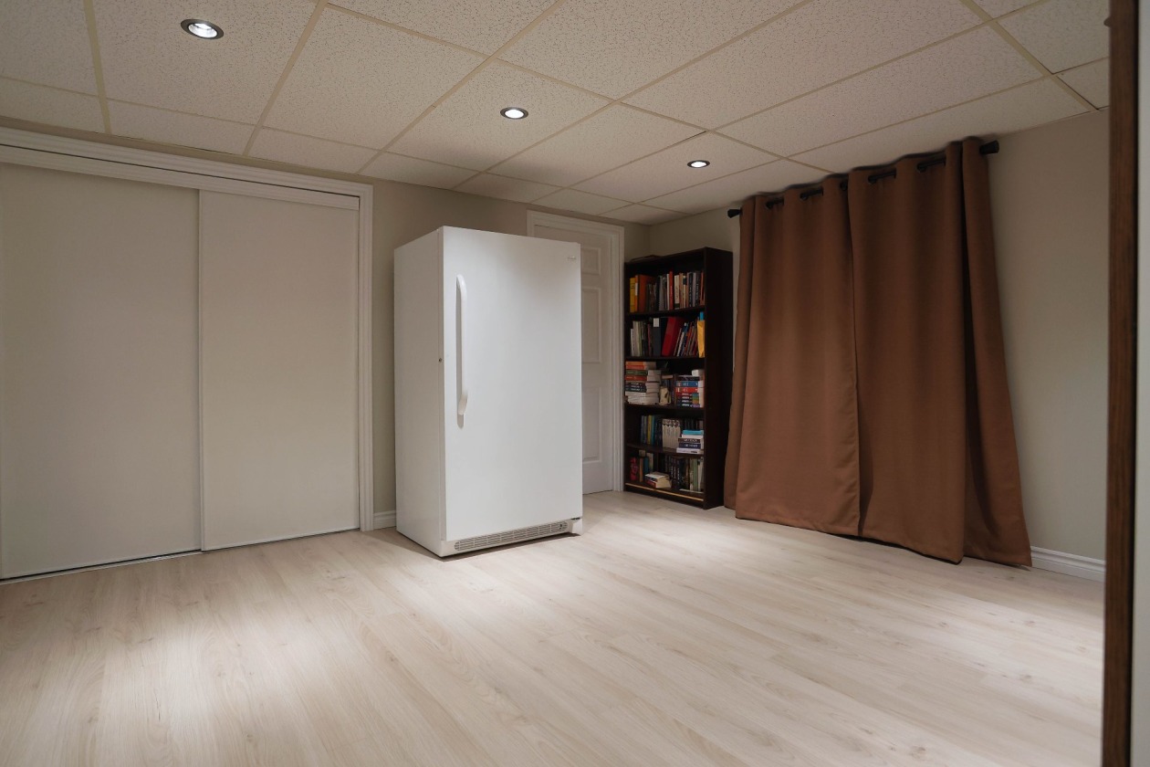Bureau — 971 Route de Red Mill S., Trois-Rivières