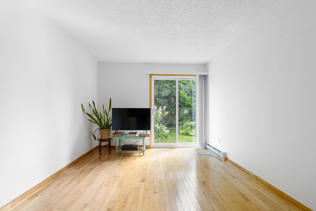 Salon — 292, Rue A.-Primeau, Gatineau (Gatineau), J8R1C1, Gatineau (Gatineau)