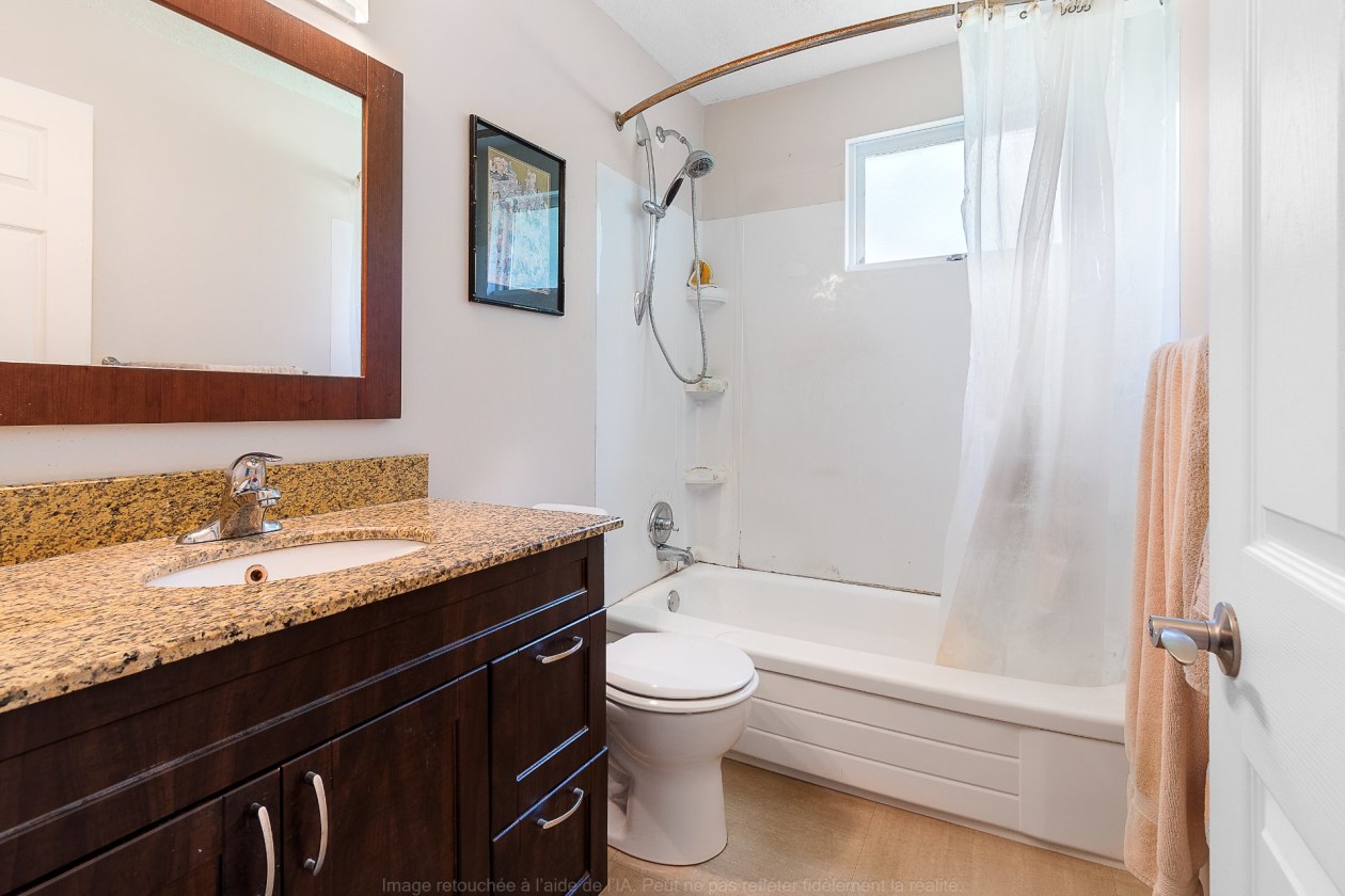 Salle de bains — 158 Ch. Maple Grove, Gatineau
