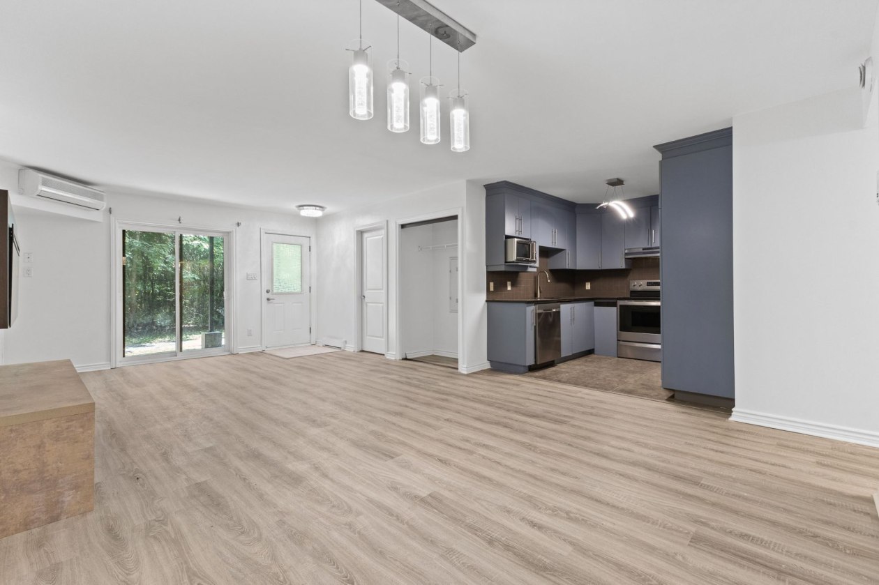 Salon — 629, Boul. des Grives, 1, Gatineau (Hull), J9A0C2, Gatineau (Hull)