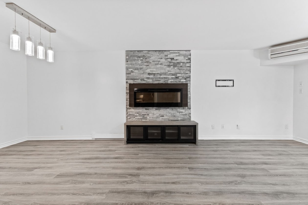 Salon — 629, Boul. des Grives, 1, Gatineau (Hull), J9A0C2, Gatineau (Hull)