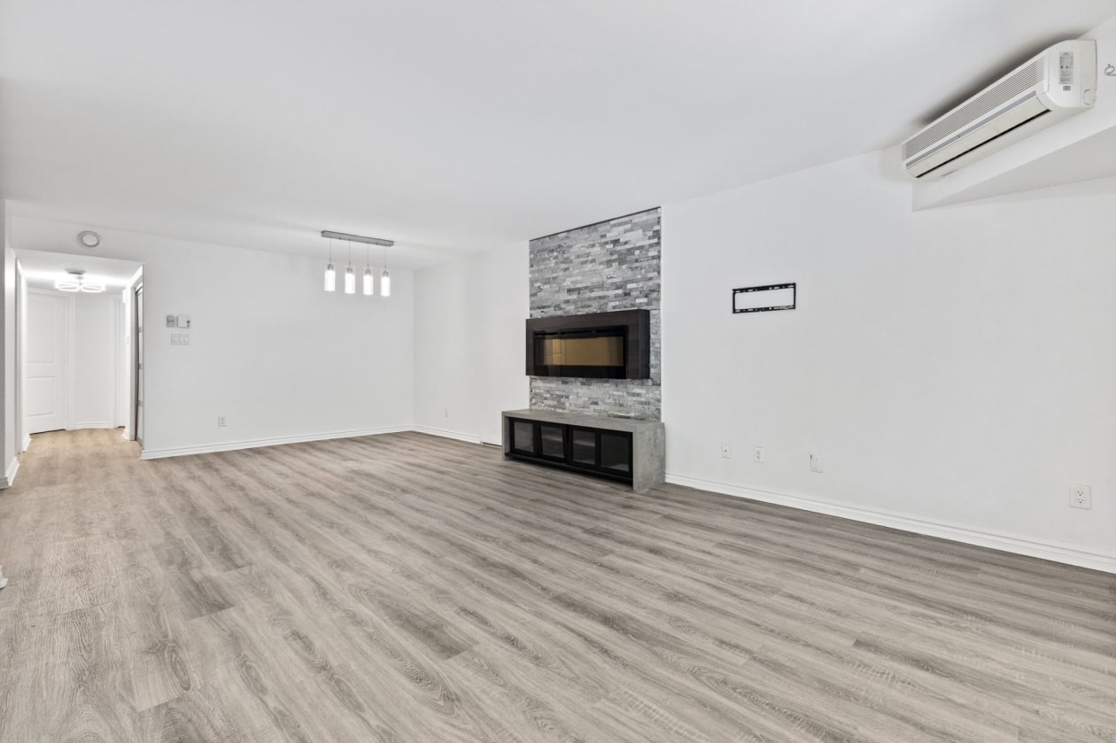 Salon — 629, Boul. des Grives, 1, Gatineau (Hull), J9A0C2, Gatineau (Hull)