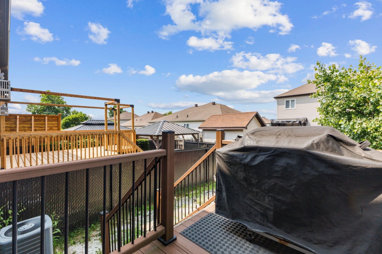 Terrasse — 131 Rue du Carcajou, Gatineau