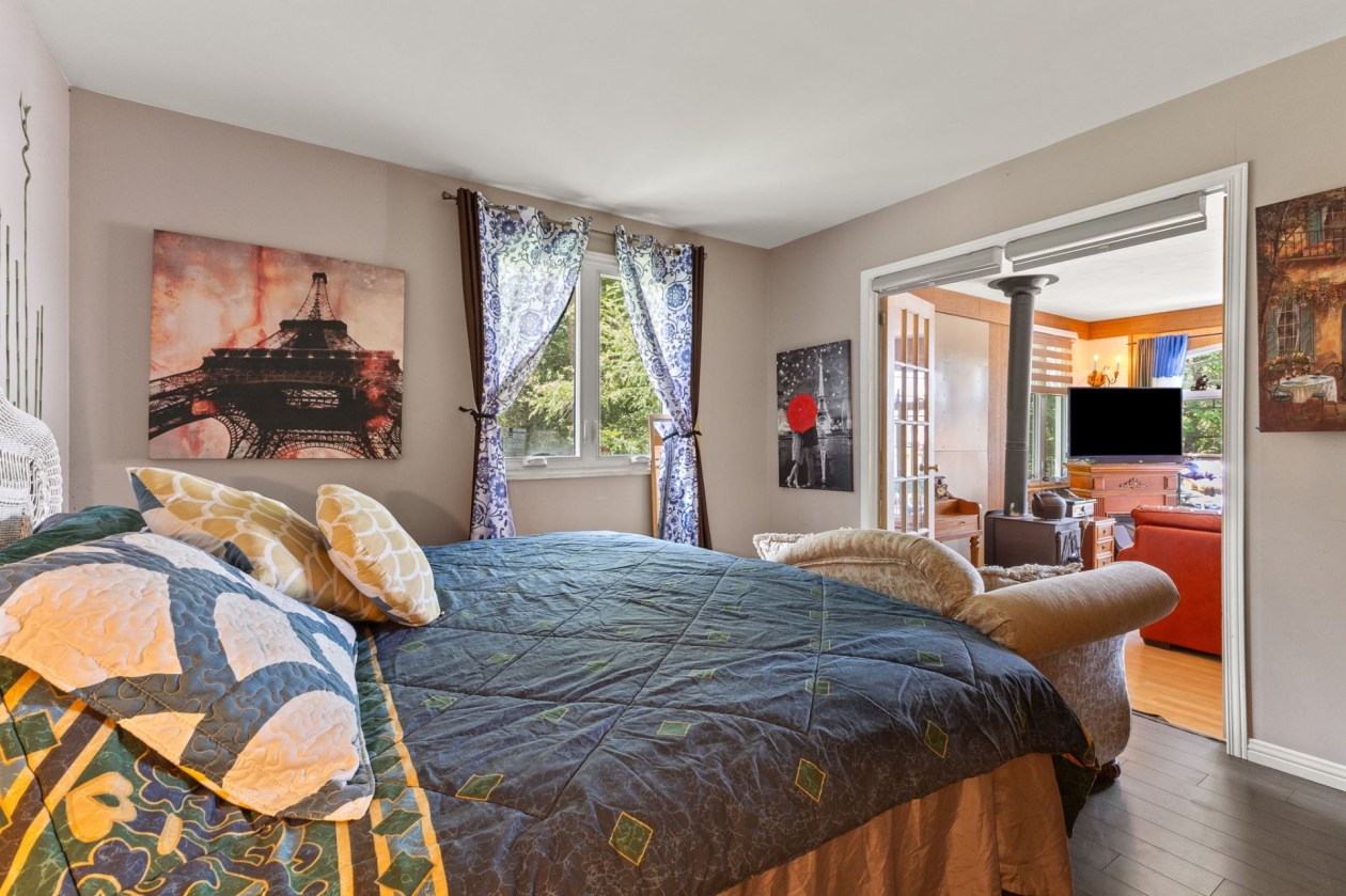 Chambre à coucher — 34 Ch. Petit-Lac-des-Cèdres S., Messines
