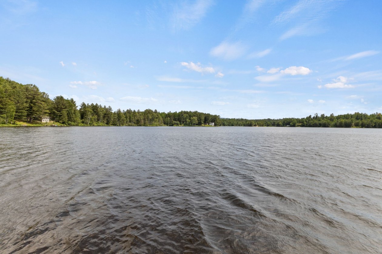 Bord de l'eau — 6, Ch. des Anémones, Notre-Dame-du-Laus, J0X2M0, Notre-Dame-du-Laus