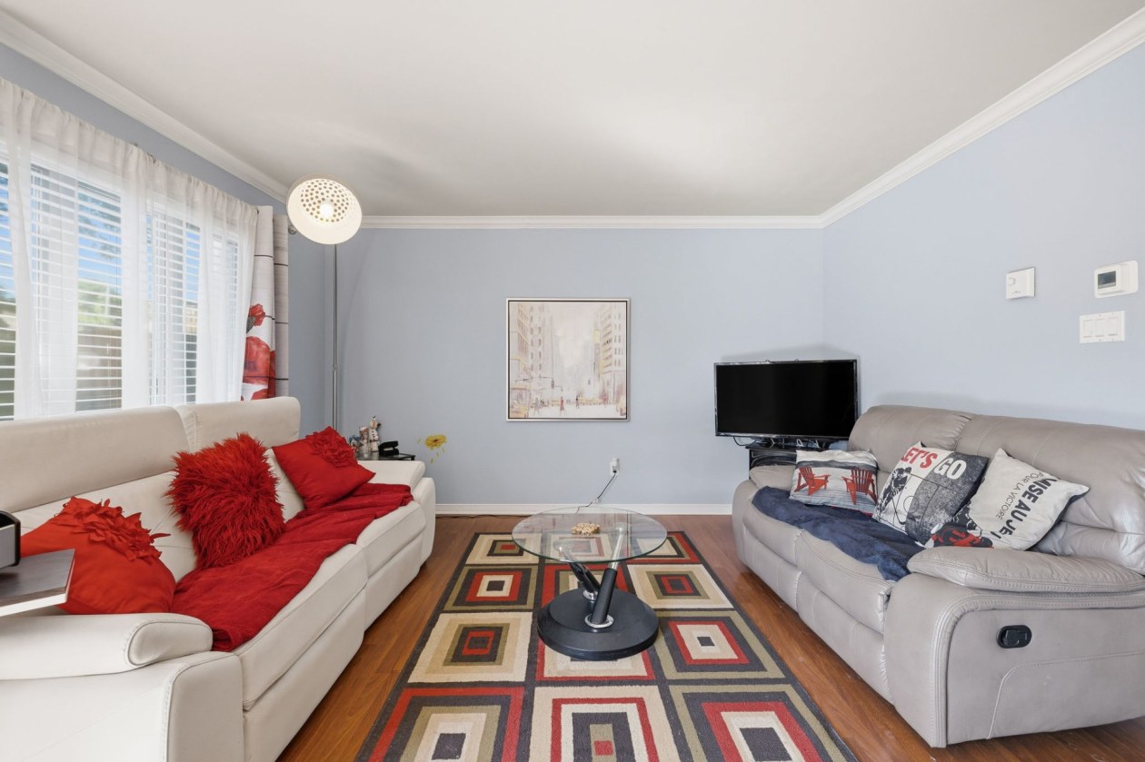Salon — 15, Rue Edward-Langton-Quirk, Gatineau (Aylmer), J9H0C3, Gatineau (Aylmer)