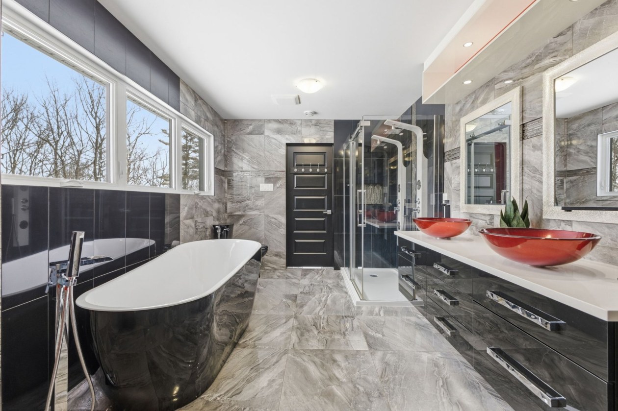 Salle de bains — 223, Ch. Sauvé, Val-des-Monts, J8N5A6, Val-des-Monts