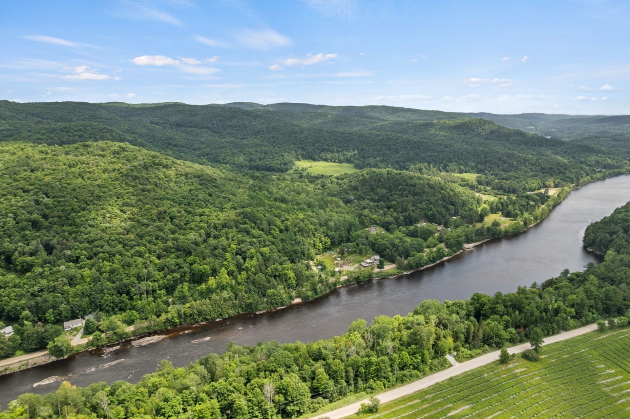 Vue d'ensemble — 1215 Ch. de la Rivière-Rouge, Grenville-sur-la-Rouge