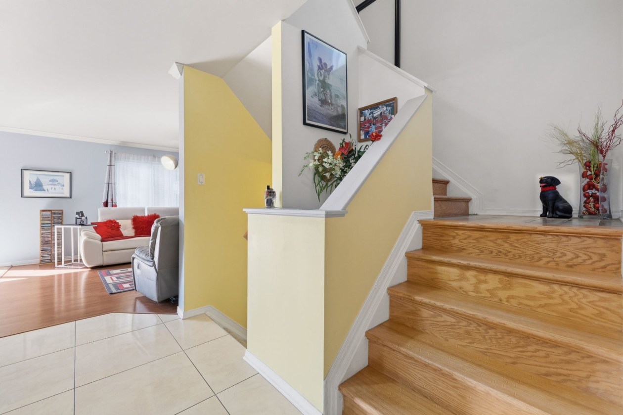 Salon — 15, Rue Edward-Langton-Quirk, Gatineau (Aylmer), J9H0C3, Gatineau (Aylmer)
