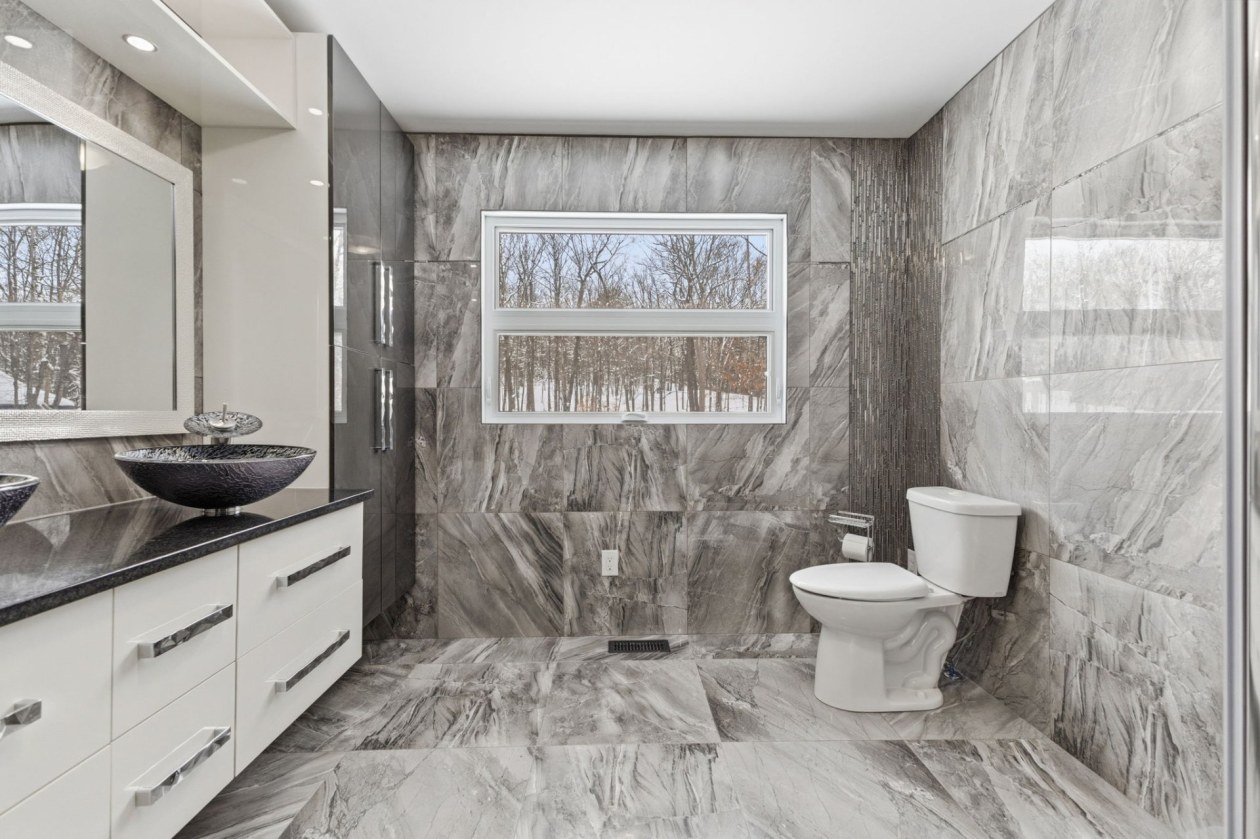 Salle de bains — 223, Ch. Sauvé, Val-des-Monts, J8N5A6, Val-des-Monts