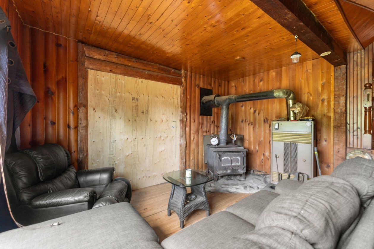 Salon — 1215 Ch. de la Rivière-Rouge, Grenville-sur-la-Rouge
