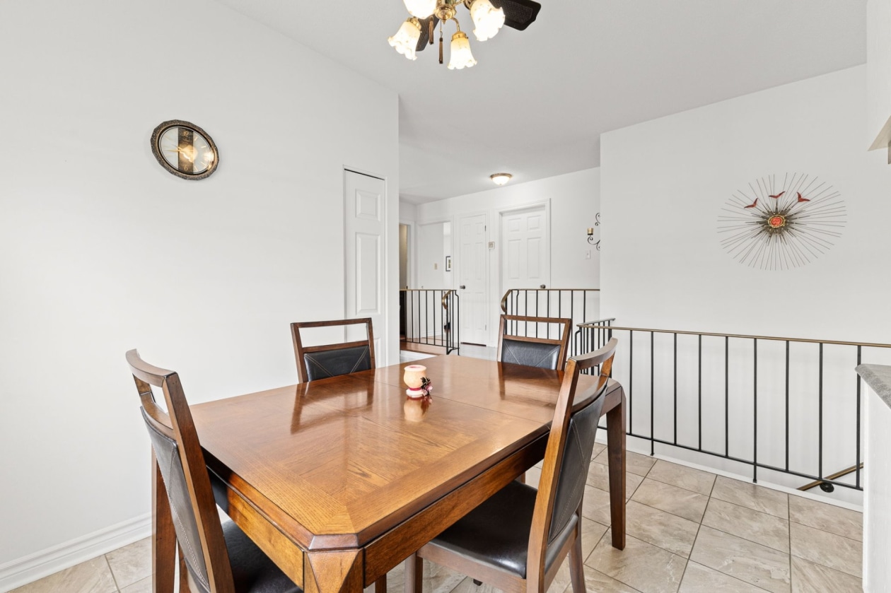 Salle à manger — 1114 Boul. St-René O., Gatineau