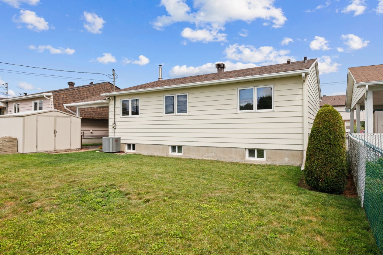 Face arrière — 1114 Boul. St-René O., Gatineau