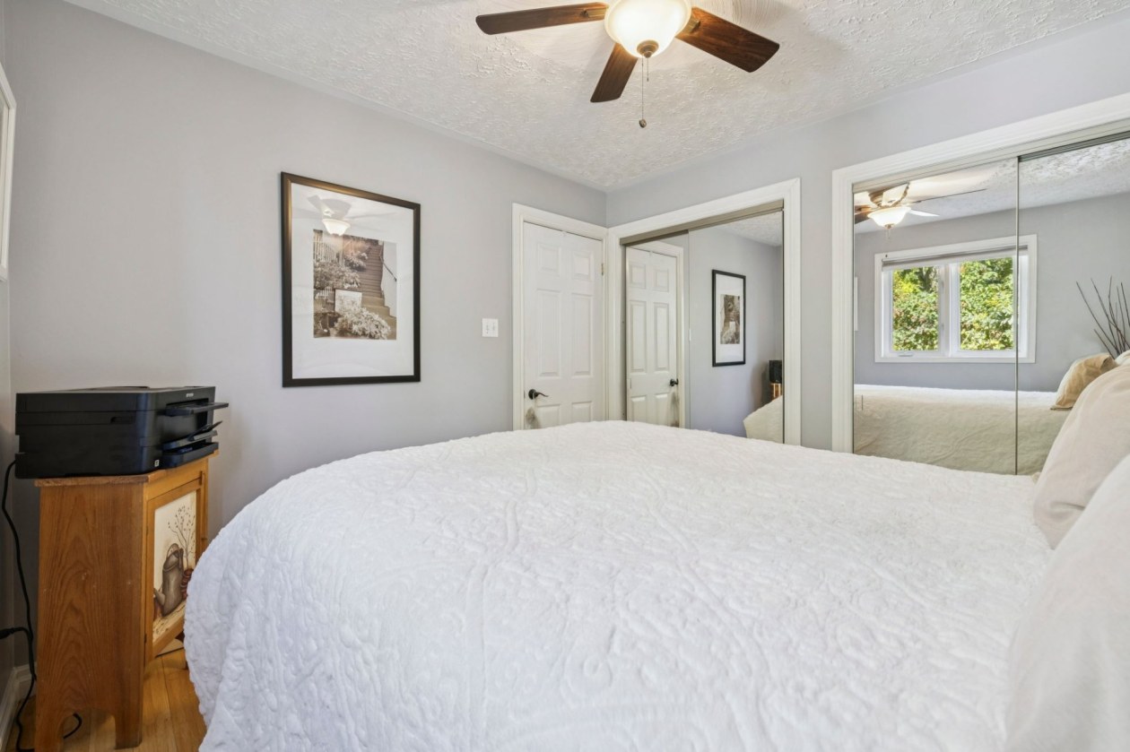 Chambre à coucher — 48, Ch. George, L'Isle-aux-Allumettes, J0X1M0, L'Isle-aux-Allumettes