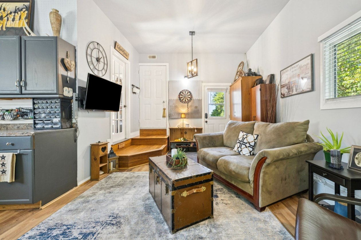 Salle familiale — 48, Ch. George, L'Isle-aux-Allumettes, J0X1M0, L'Isle-aux-Allumettes