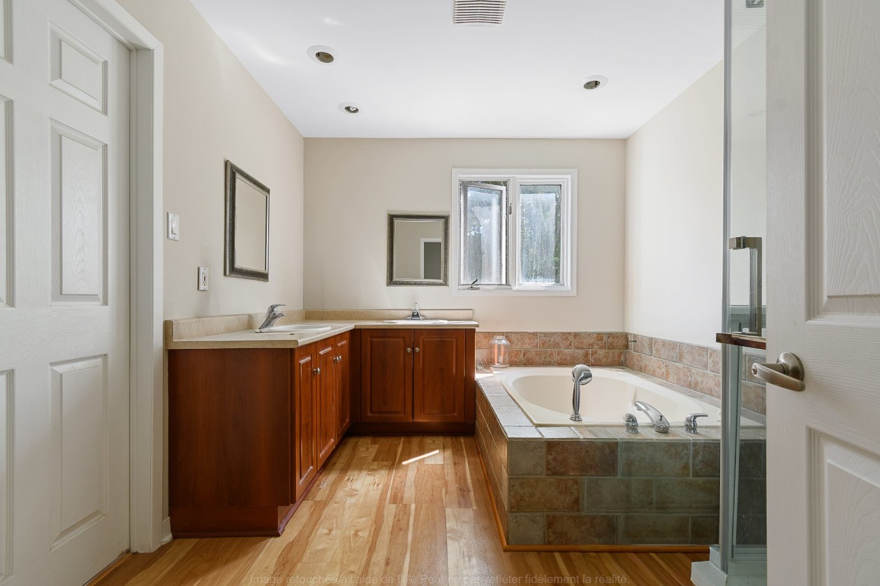 Salle de bains — 158 Ch. Maple Grove, Gatineau