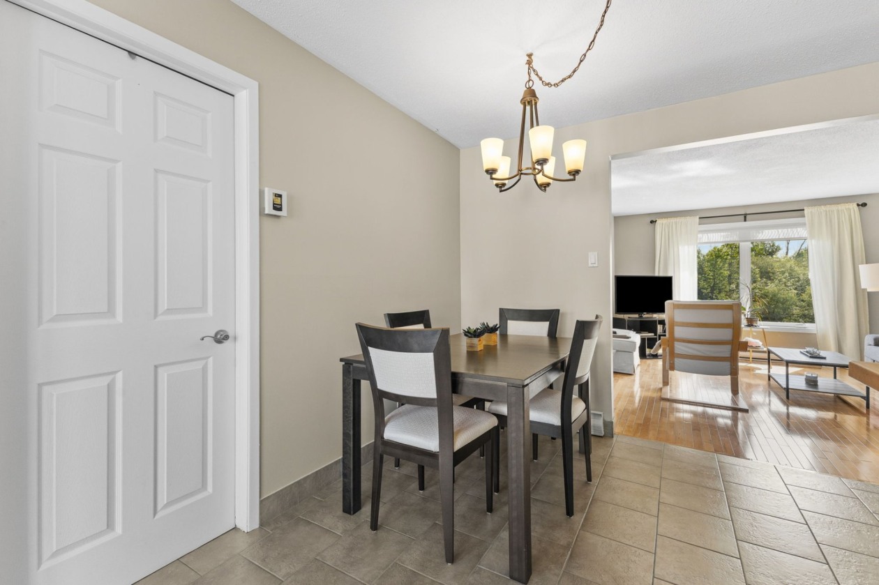 Salle à manger — 376 Rue Samuel-Edey, Gatineau