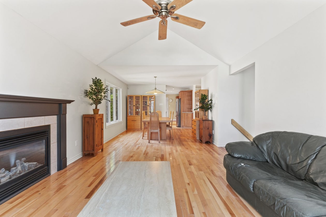 Salon — 306 Rue Melgund-Bouchard, Gatineau