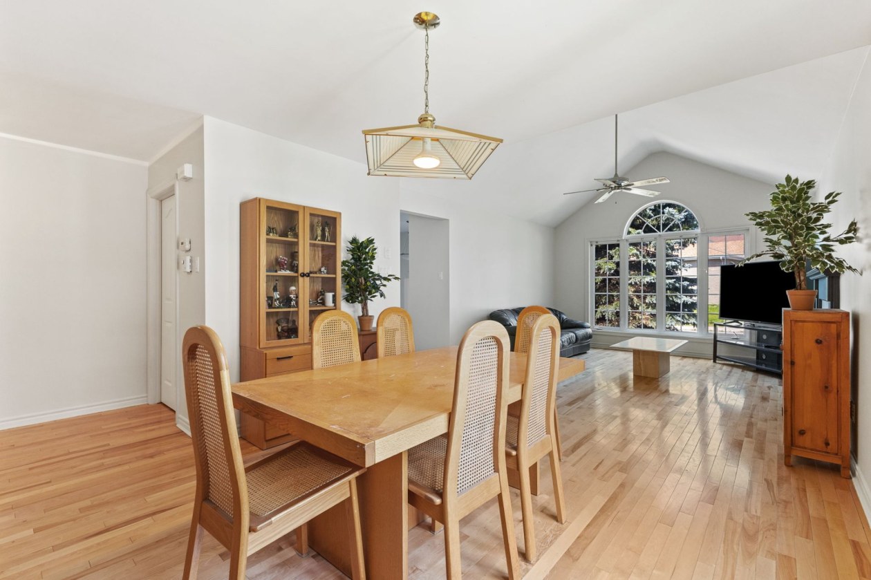 Salle à manger — 306 Rue Melgund-Bouchard, Gatineau
