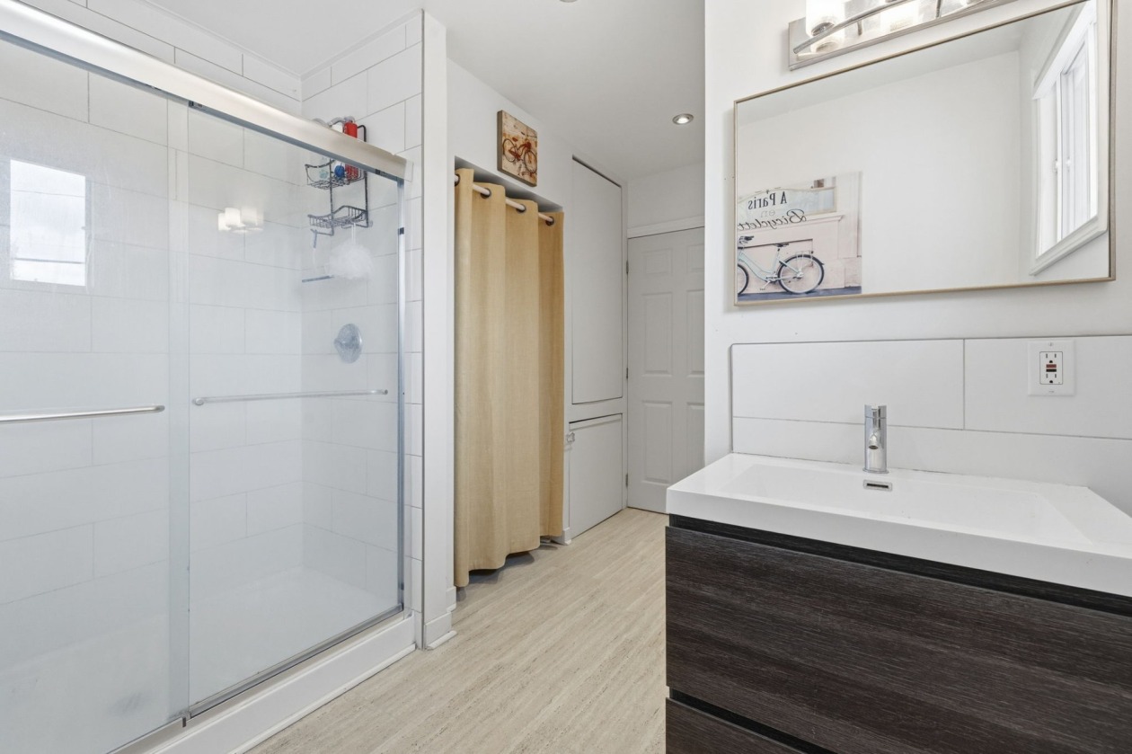 Salle de bains — 19 Ch. St-Clément, Chelsea