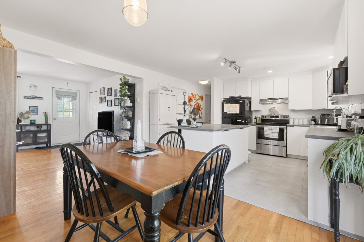Salle à manger — 285 Rue Essiambre, Gatineau