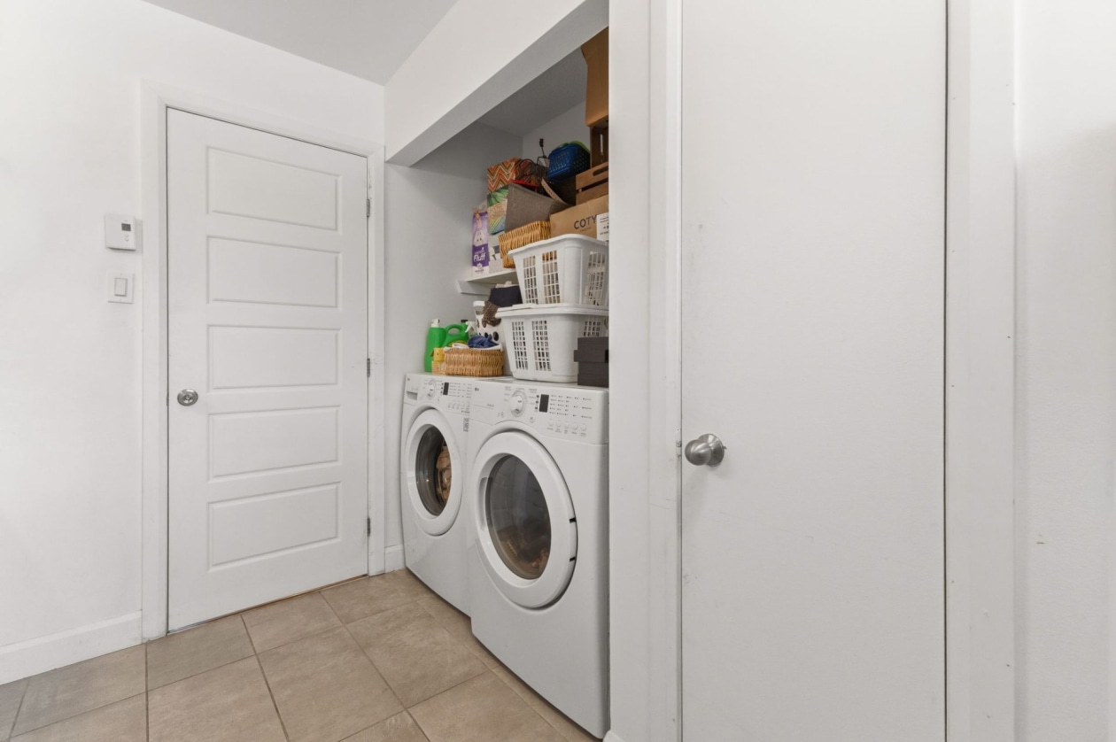 Salle de lavage — 285 Rue Essiambre, Gatineau