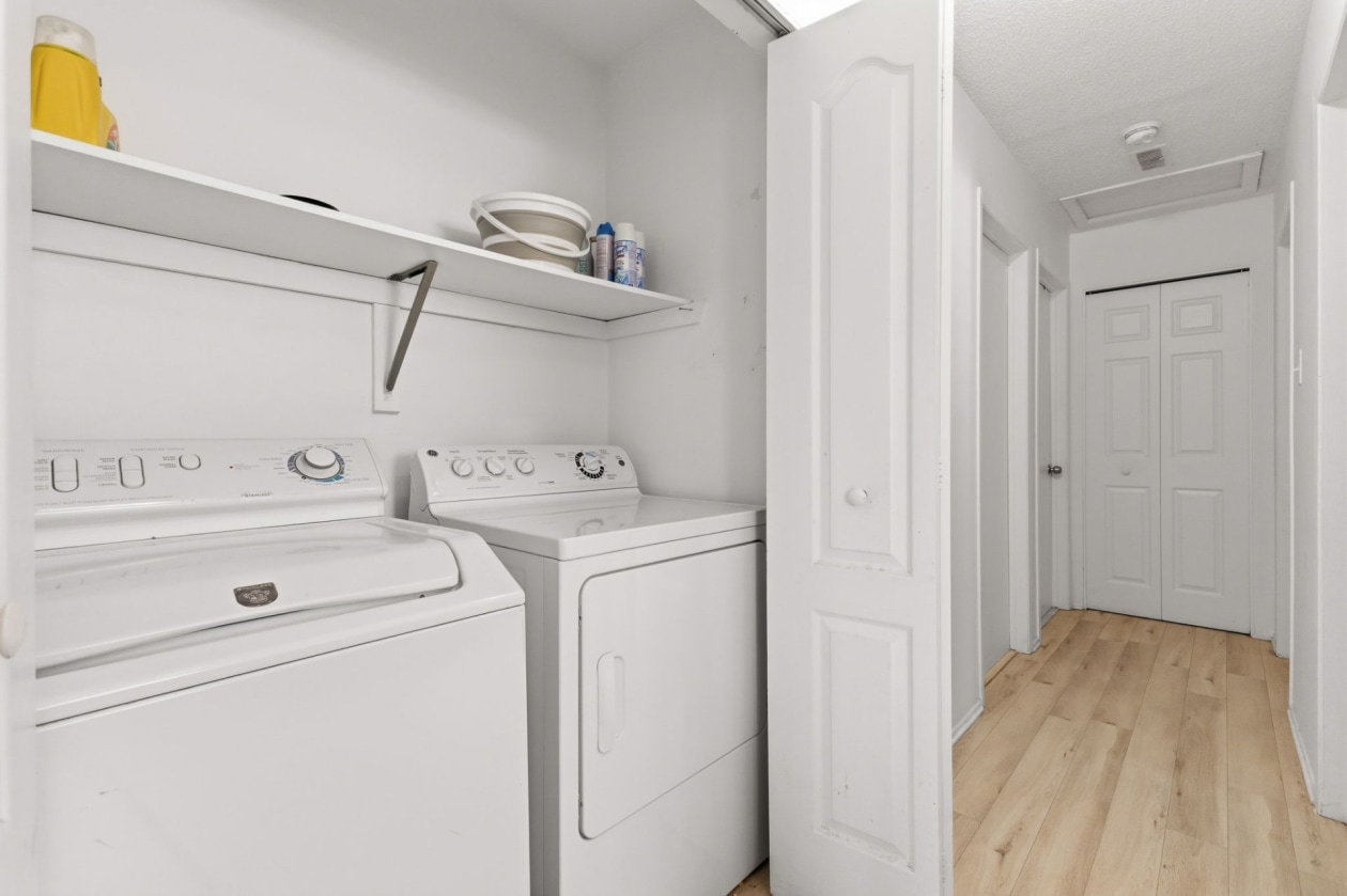 Salle de lavage — 285 Rue Essiambre, Gatineau
