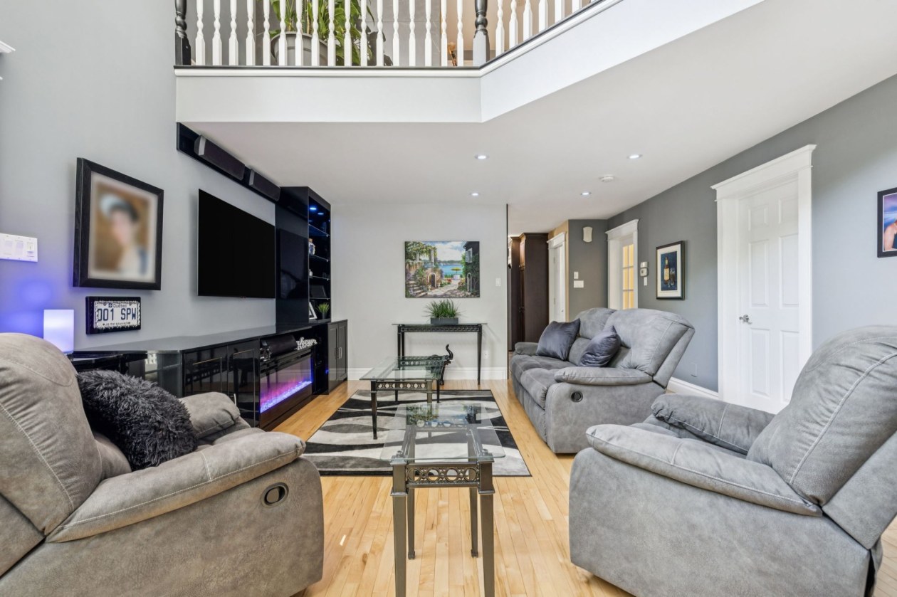 Salon — 744, Route 321, Papineauville, J0V1R0, Papineauville