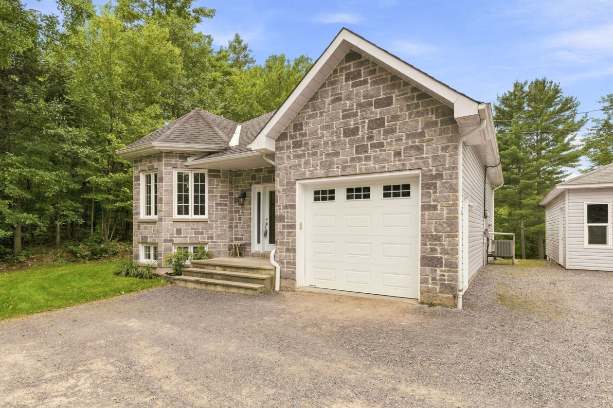 Façade — 7, Rue des Jacinthes, Val-des-Monts, J8N7B7, Val-des-Monts
