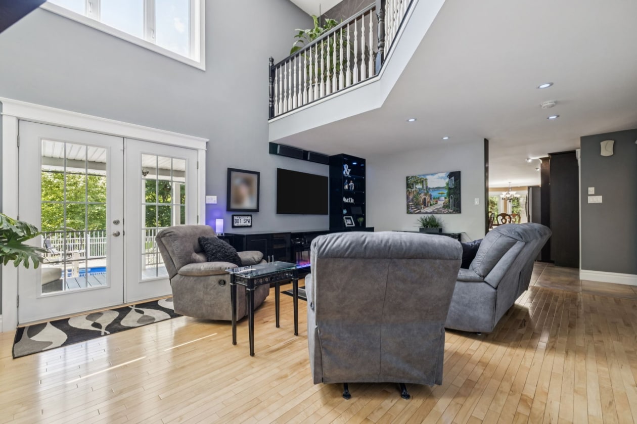 Salon — 744, Route 321, Papineauville, J0V1R0, Papineauville