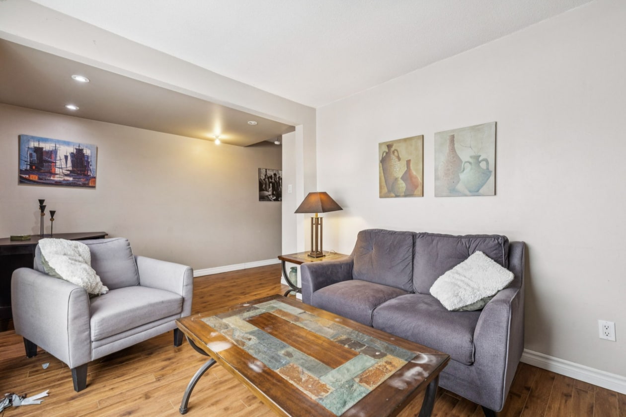 Salon — 71 Boul. St-Joseph, Gatineau