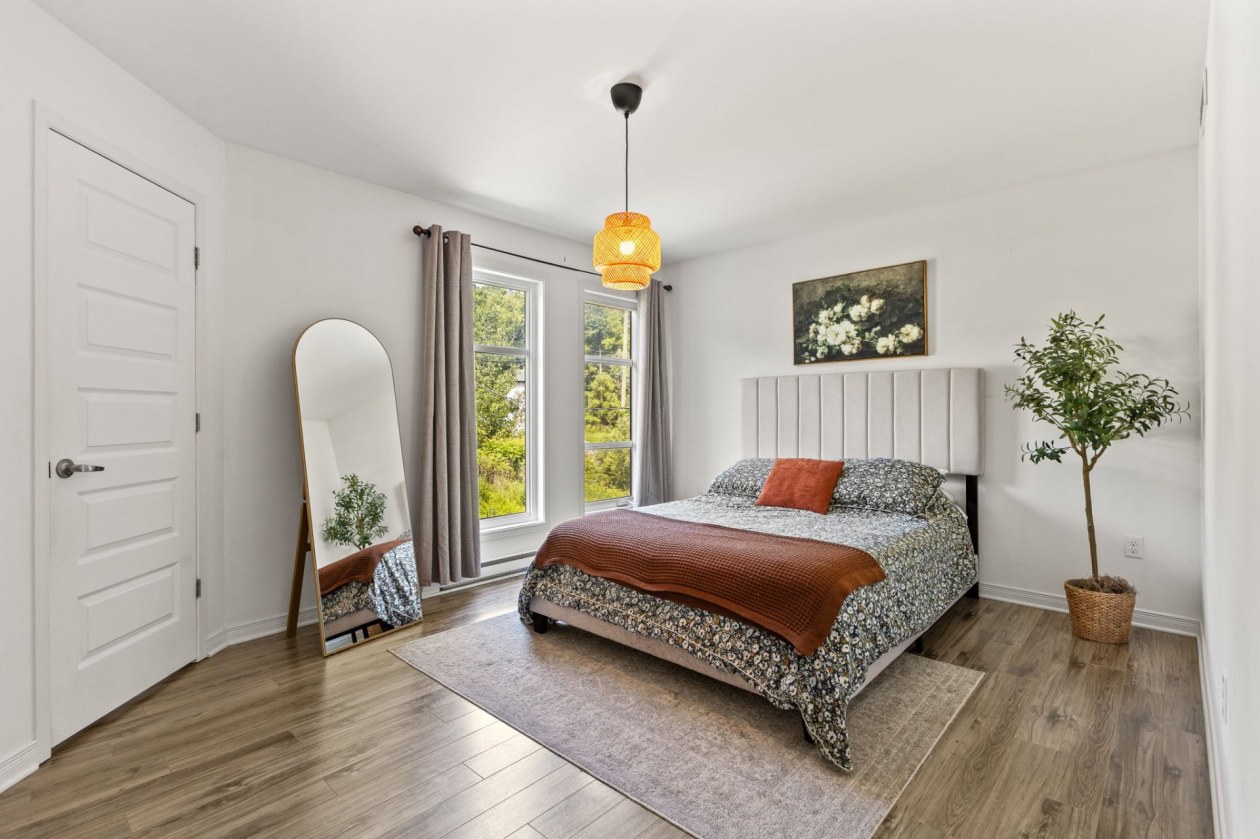 Chambre à coucher — 26A Z, Rue Adonis, Val-des-Monts, J8N0C1, Val-des-Monts