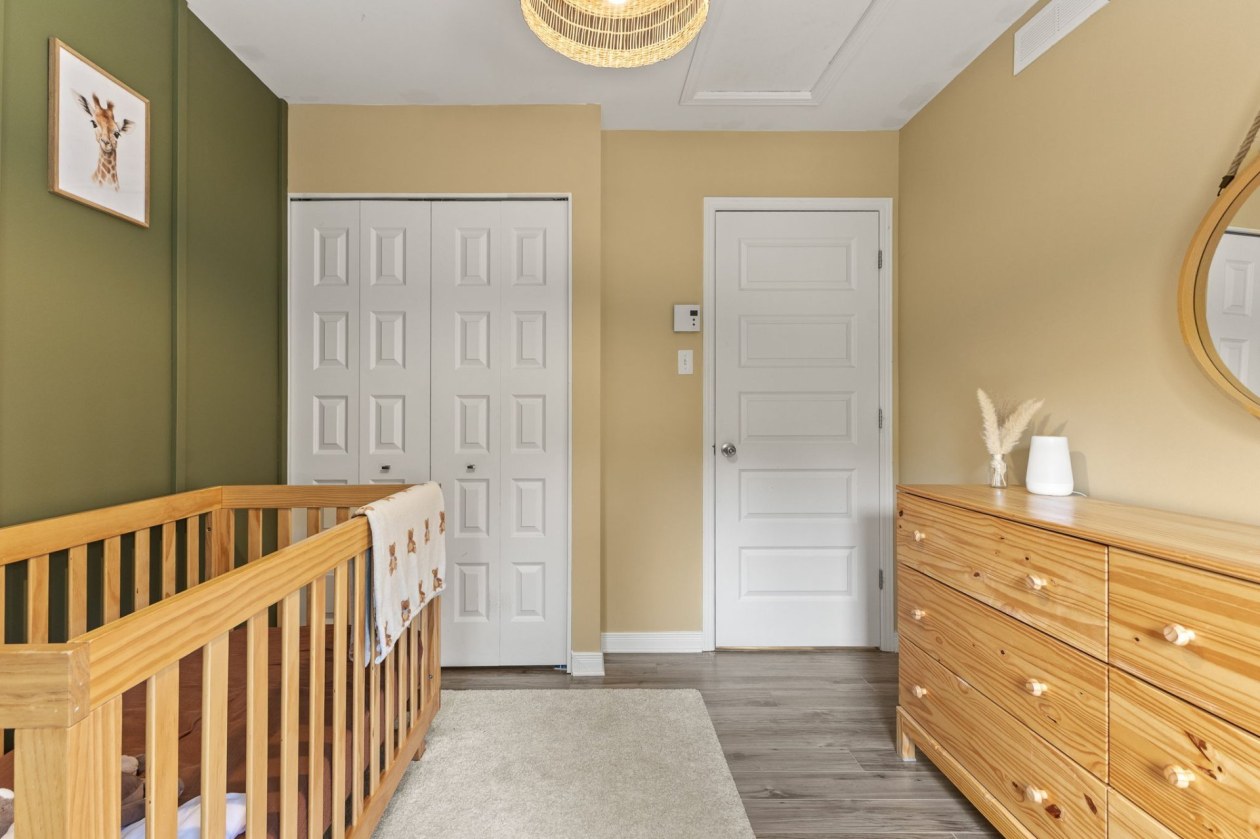 Chambre à coucher — 26A Z, Rue Adonis, Val-des-Monts, J8N0C1, Val-des-Monts