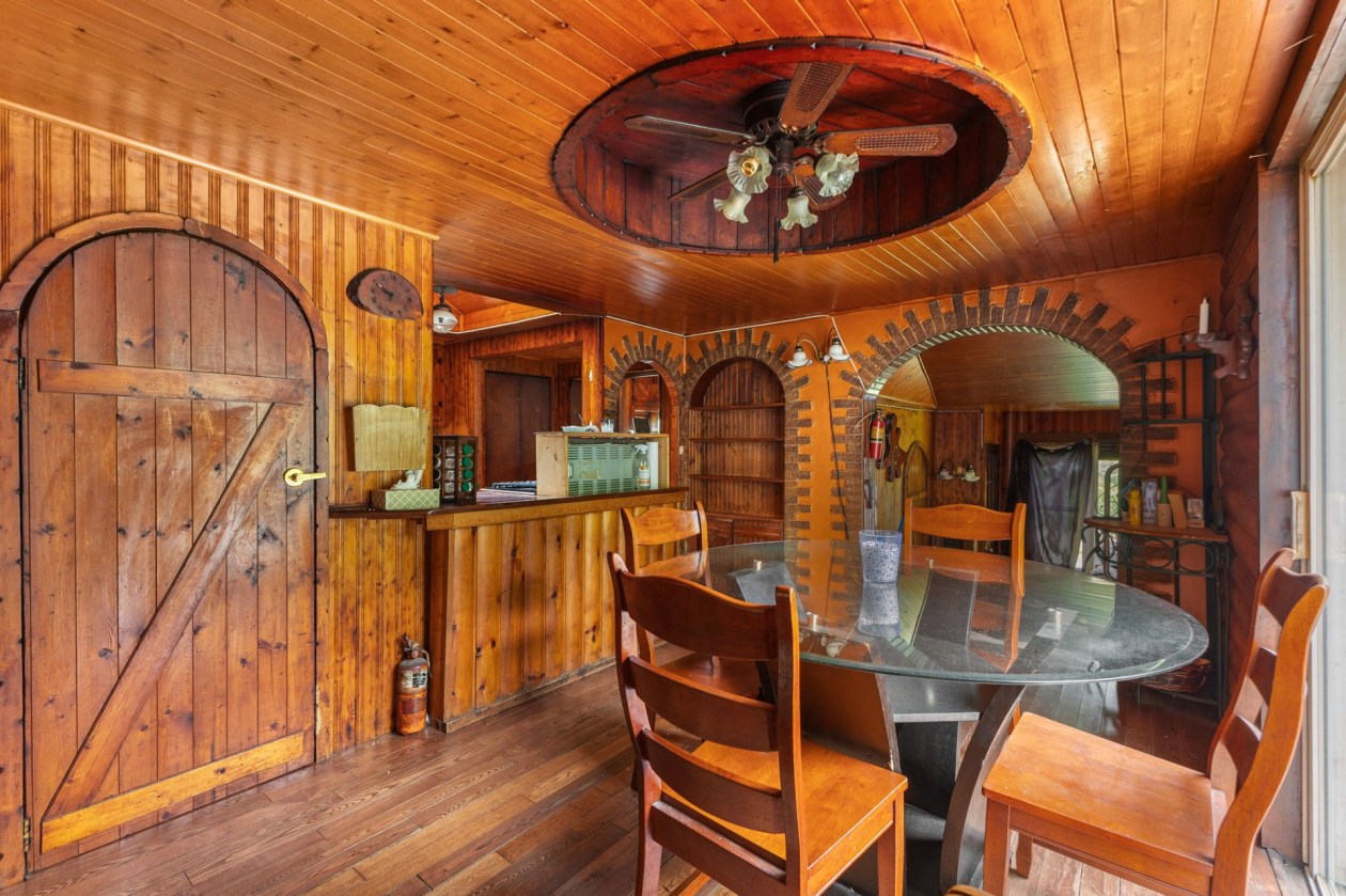 Salle à manger — 1215 Ch. de la Rivière-Rouge, Grenville-sur-la-Rouge