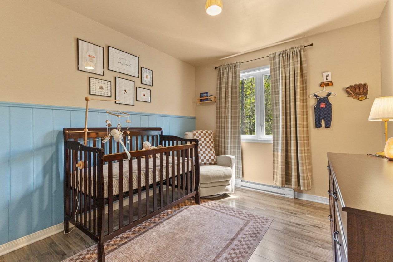 Chambre à coucher — 26A Z, Rue Adonis, Val-des-Monts, J8N0C1, Val-des-Monts