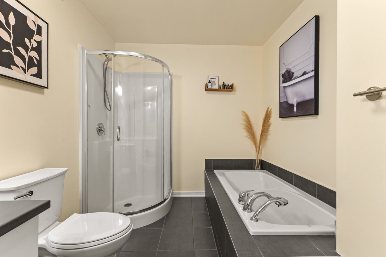 Salle de bains — 26A Z, Rue Adonis, Val-des-Monts, J8N0C1, Val-des-Monts