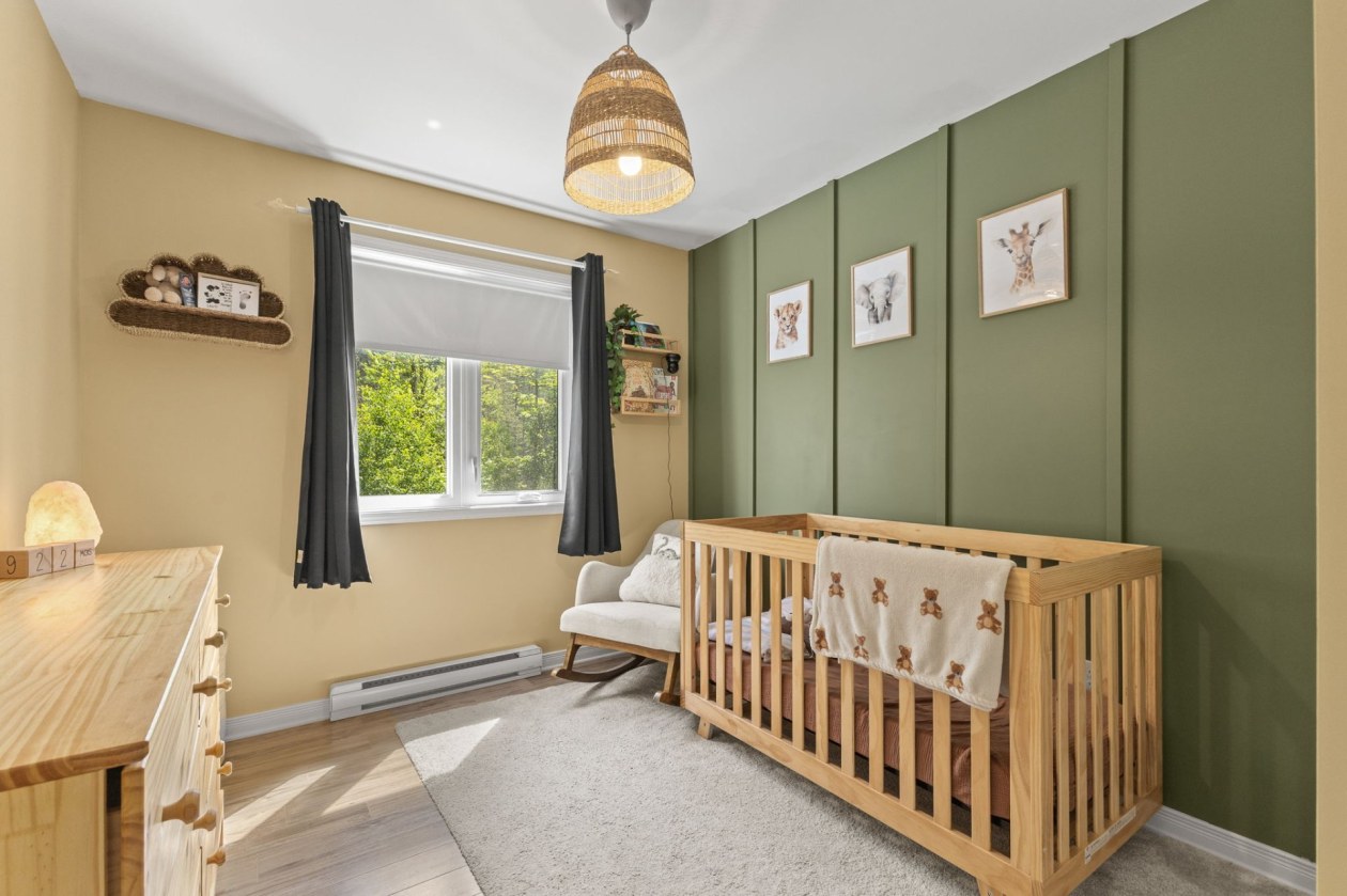 Chambre à coucher — 26A Z, Rue Adonis, Val-des-Monts, J8N0C1, Val-des-Monts