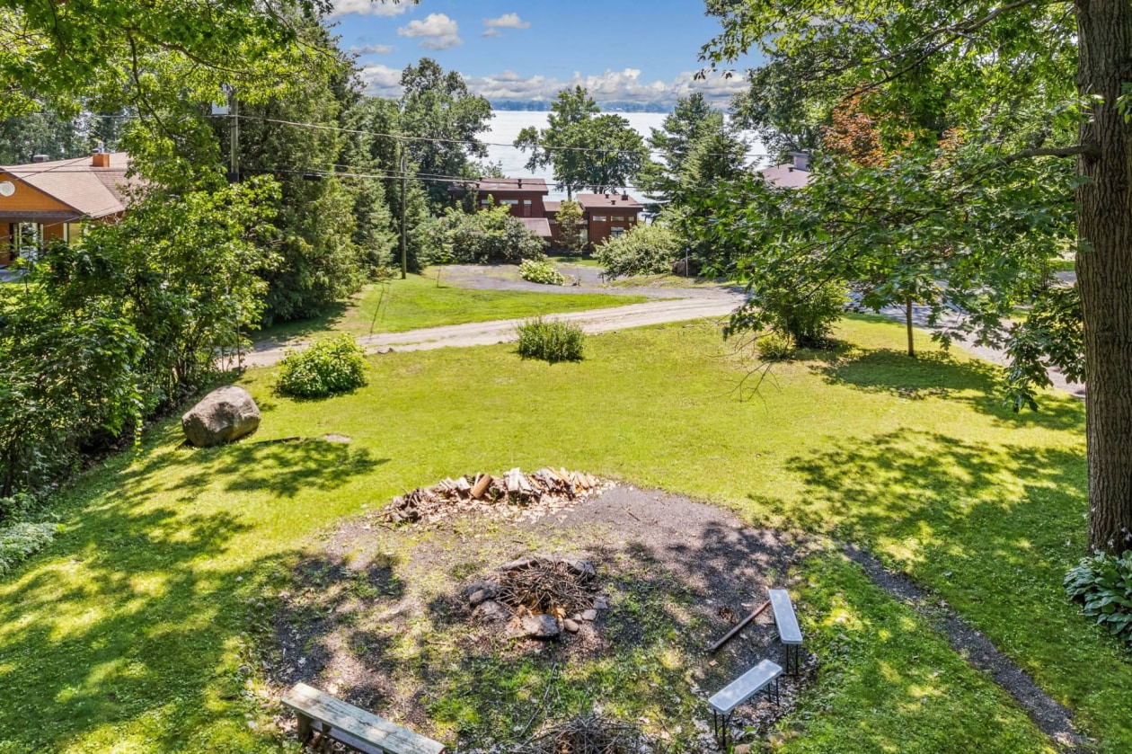 Terrain — 12 Rue Ménard, Grenville-sur-la-Rouge