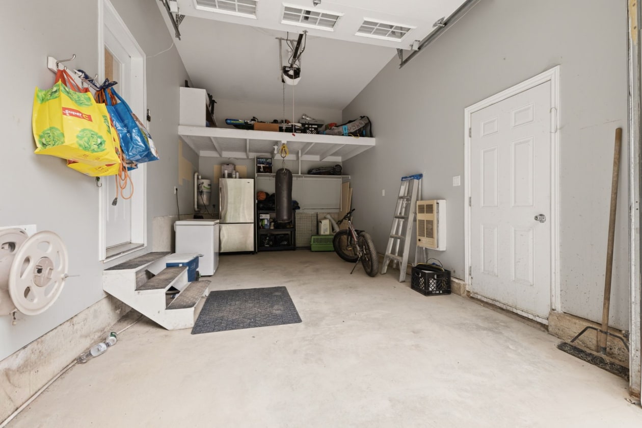 Garage — 7, Rue des Jacinthes, Val-des-Monts, J8N7B7, Val-des-Monts