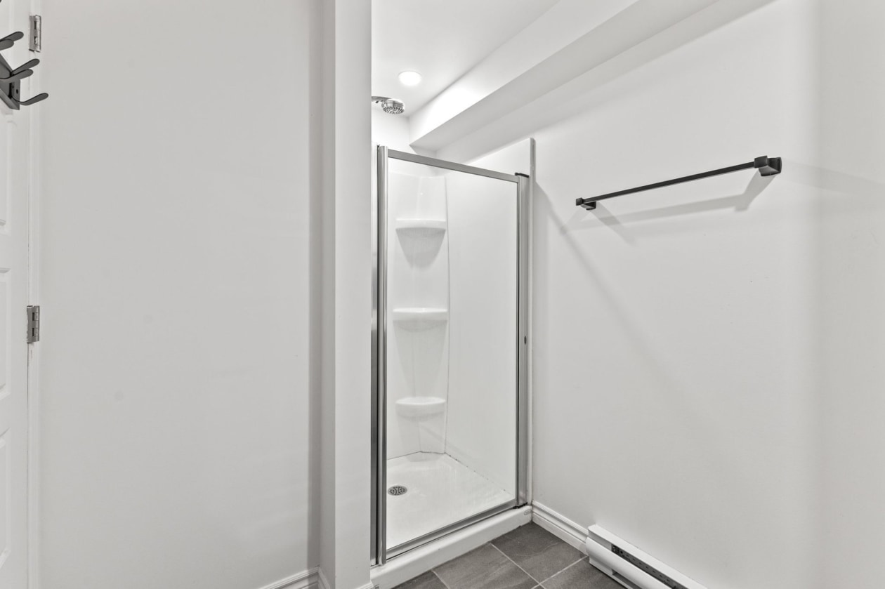 Salle de bains — 26A Z, Rue Adonis, Val-des-Monts, J8N0C1, Val-des-Monts