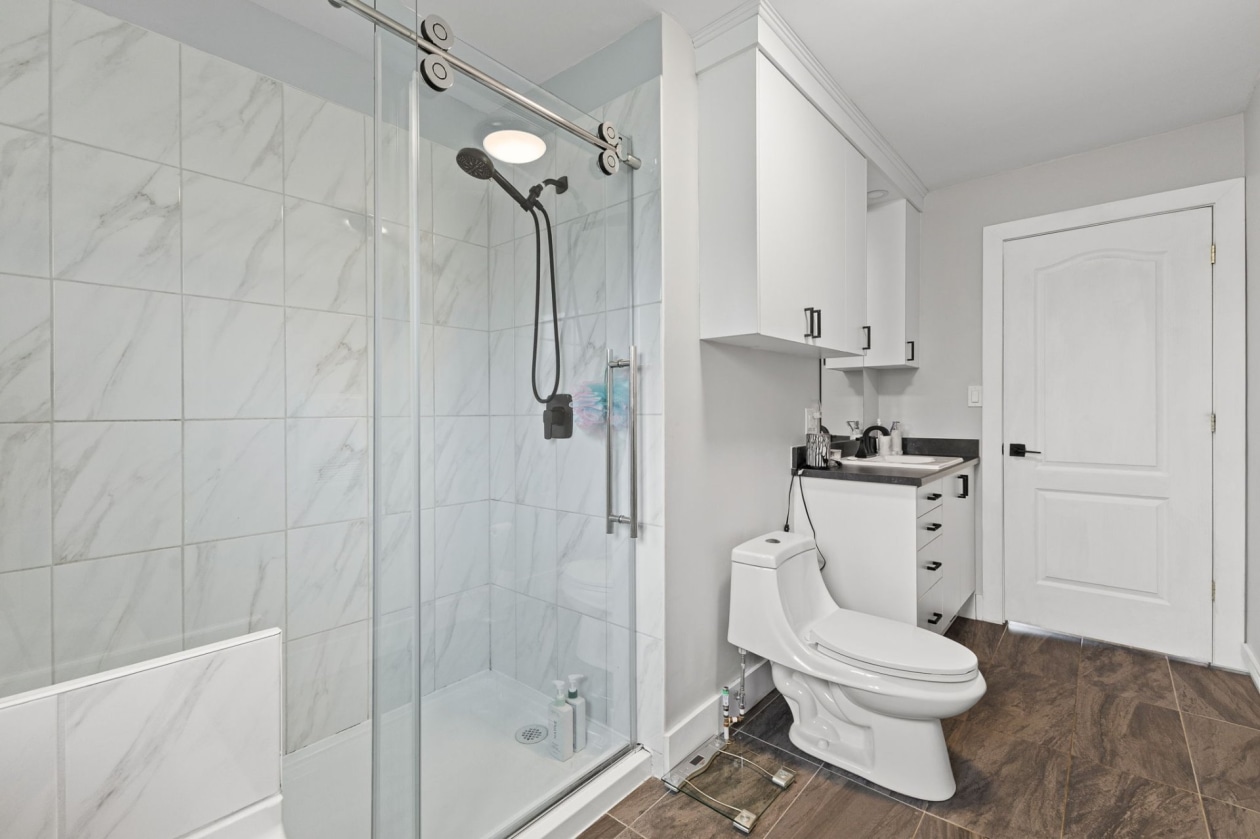 Salle de bains — 227 Ch. Fogarty, Gatineau