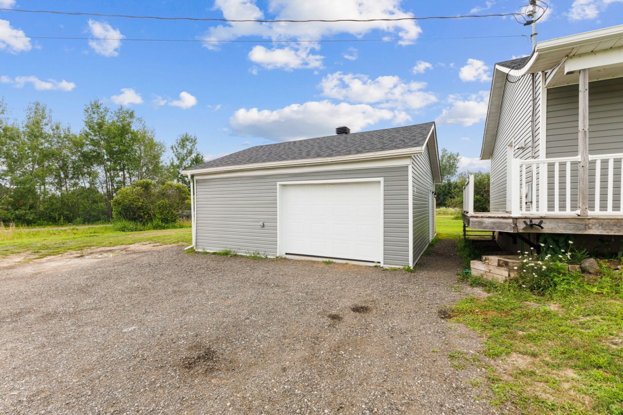 Garage — 227 Ch. Fogarty, Gatineau
