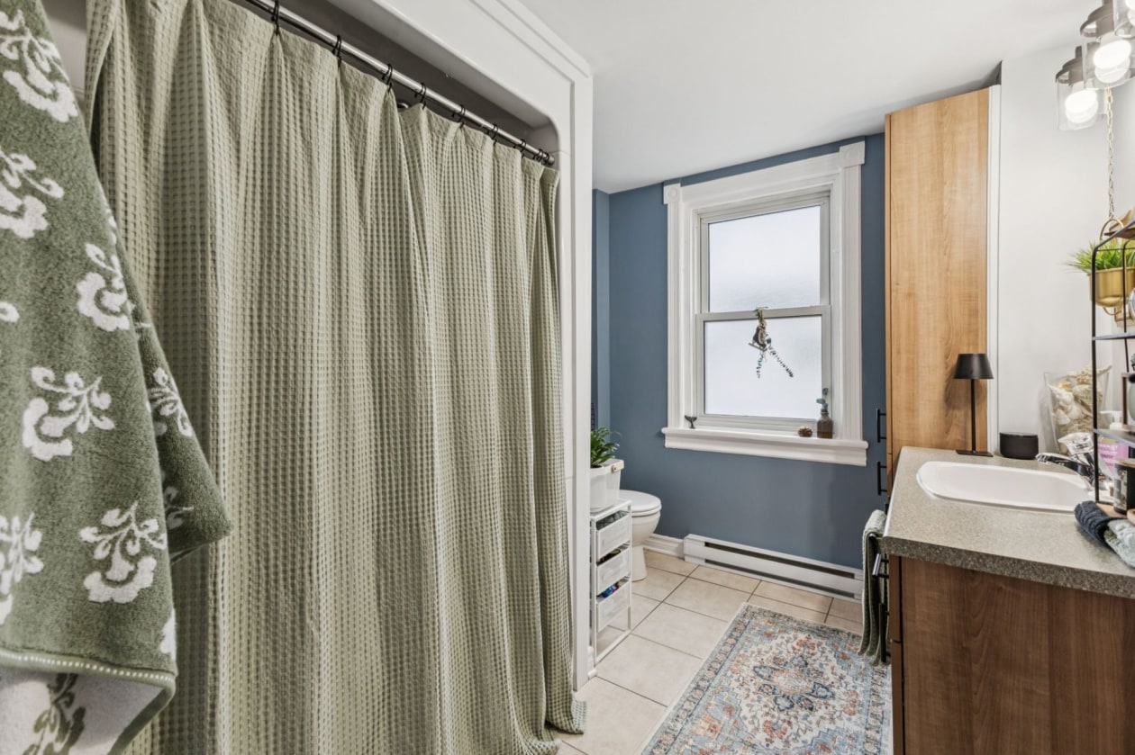 Salle de bains — 115 Rue Church, Gatineau