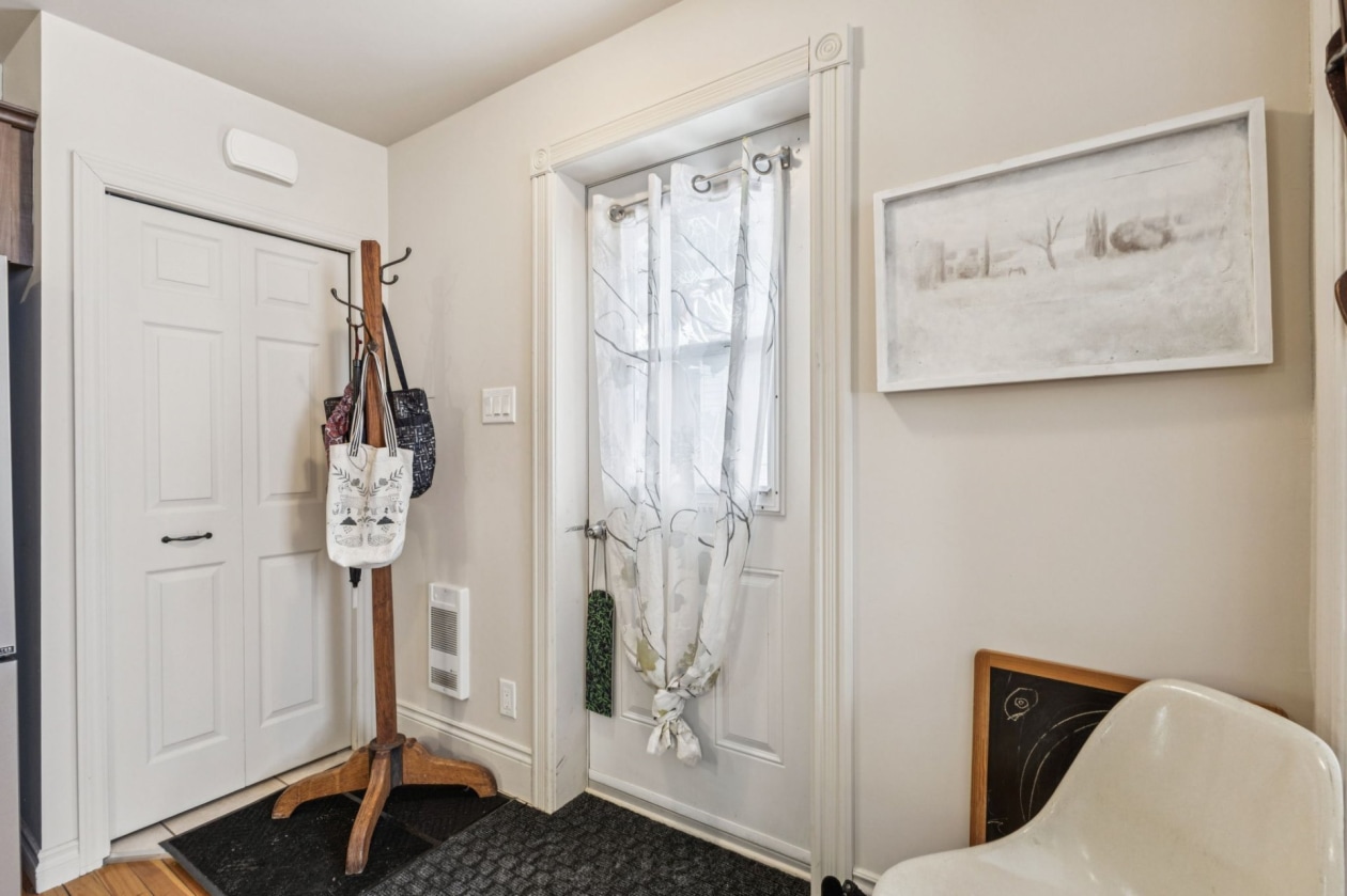 Hall d'entrée — 115 Rue Church, Gatineau