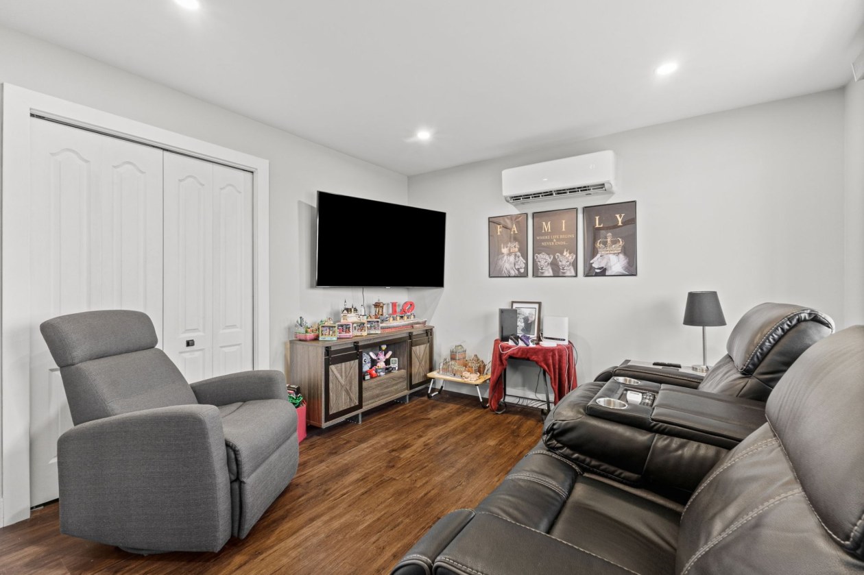 Salon — 227 Ch. Fogarty, Gatineau