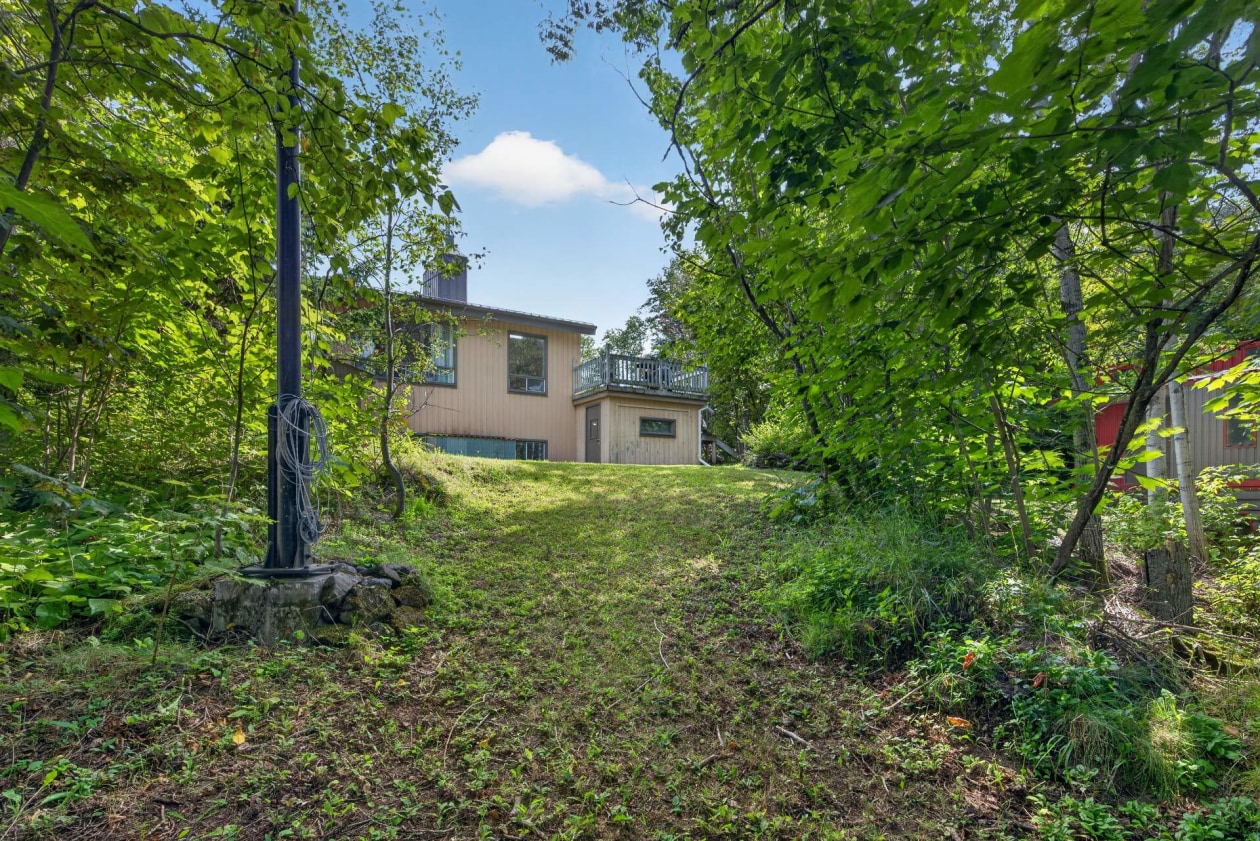 Cour — 694 Rue Principale O., Saint-Anaclet-de-Lessard